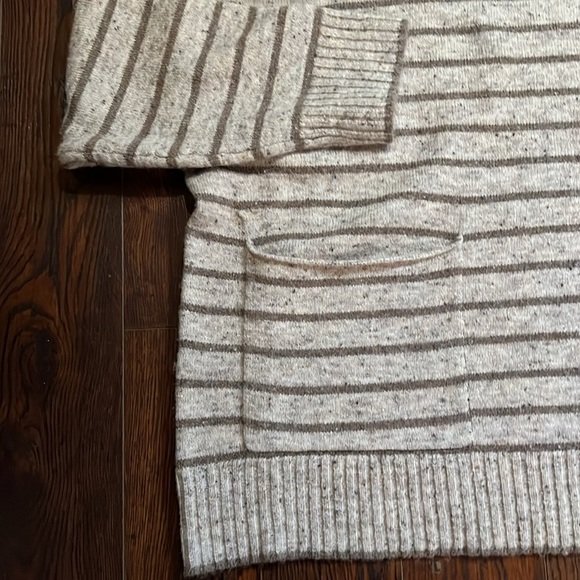 Max Studio Over sized brown strip sweater XL - Picture 4 of 9